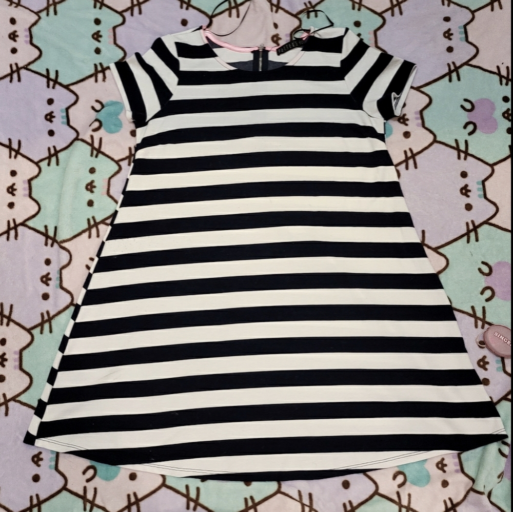Sz M Potter's Pot Striped Swing Dress
